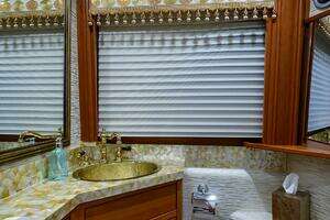 2009 Pacific Mariner thumbnail 26
