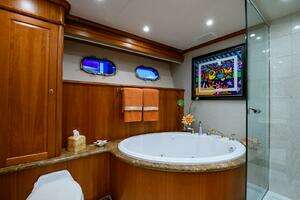 2009 Pacific Mariner thumbnail 44