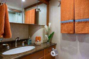 2009 Pacific Mariner thumbnail 29