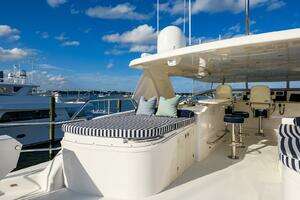 2009 Pacific Mariner thumbnail 18