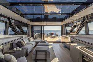 2022 Ferretti Yachts Skydeck thumbnail 9