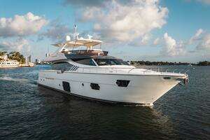2014 Ferretti Yachts 870 thumbnail 34