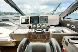 2014 Ferretti Yachts 870 thumbnail 24
