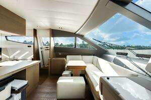 2014 Ferretti Yachts 870 thumbnail 25
