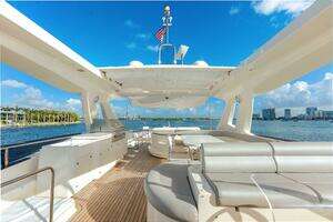 2014 Ferretti Yachts 870 thumbnail 14