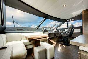 2014 Ferretti Yachts 870 thumbnail 22