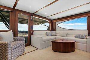 2016 Hatteras GT63 thumbnail 28