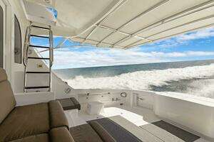 2016 Hatteras GT63 thumbnail 62