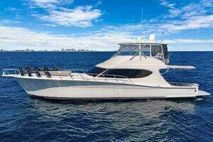 2016 Hatteras GT63 thumbnail 3