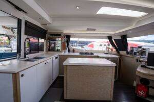 2020 Fountaine Pajot thumbnail 41