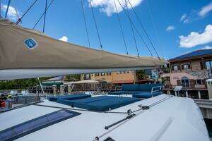 2020 Fountaine Pajot thumbnail 17