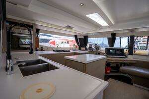 2020 Fountaine Pajot thumbnail 42