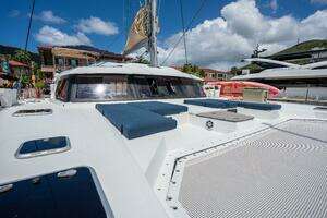 2020 Fountaine Pajot thumbnail 11