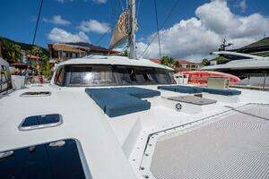 2020 Fountaine Pajot thumbnail 10