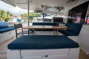 2020 Fountaine Pajot thumbnail 35