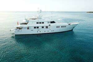 2003 Royal Denship Motor Yacht thumbnail 2