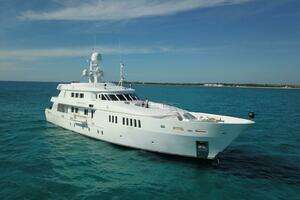 2003 Royal Denship Motor Yacht thumbnail 5