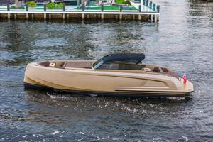 COBRA Worth Avenue Yachts