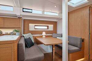 2026 Beneteau First 44 thumbnail 8