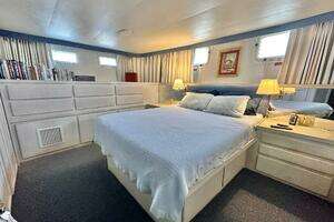 1987 Hatteras 54 MotorYacht thumbnail 19