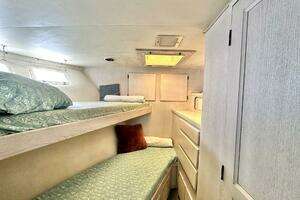 1987 Hatteras 54 MotorYacht thumbnail 26