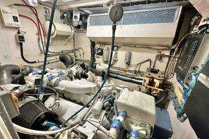 1987 Hatteras 54 MotorYacht thumbnail 15