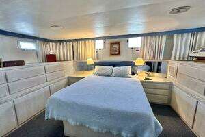 1987 Hatteras 54 MotorYacht thumbnail 29