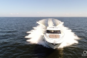 2018 Prestige 460 S Yacht - Unforgettable - Running Profile