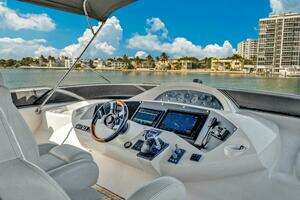 2003 Sunseeker 94 Motor Yacht thumbnail 9