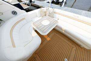 PATRIOT 2008 Sea Ray 480 Sundancer Yacht For Sale in Essex CT