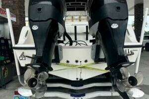28ft Mako Yacht For Sale