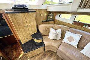 2001 Carver 40 Flybridge thumbnail 16