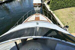 2001 Carver 40 Flybridge thumbnail 11