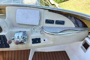 2001 Carver 40 Flybridge thumbnail 10