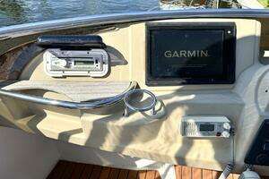 2001 Carver 40 Flybridge thumbnail 8
