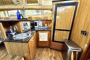 2001 Carver 40 Flybridge thumbnail 15