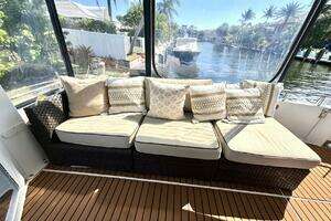 2001 Carver 40 Flybridge thumbnail 31