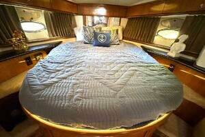 2001 Carver 40 Flybridge thumbnail 23