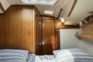 2001 Catalina 400 MKII thumbnail 26