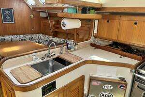 2001 Catalina 400 MKII thumbnail 31