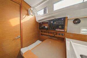 2023 Jeanneau Sun Odyssey 410 thumbnail 30