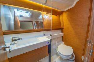 2023 Jeanneau Sun Odyssey 410 thumbnail 25