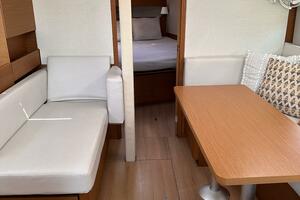 Knot 4 Sail 41ft Jeanneau Yacht For Sale