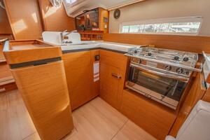 2023 Jeanneau Sun Odyssey 410 thumbnail 39