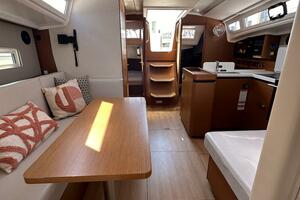 Knot 4 Sail 41ft Jeanneau Yacht For Sale