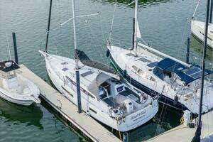 2023 Jeanneau Sun Odyssey 410 thumbnail 7