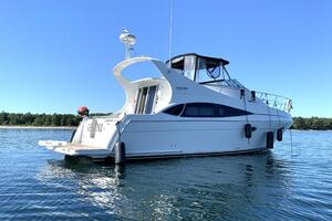 36ft Carver Yacht For Sale