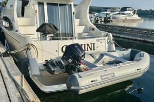 36ft Carver Yacht For Sale