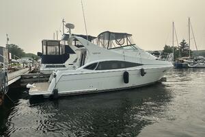 36ft Carver Yacht For Sale