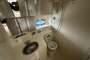 32ft Carver Yacht For Sale